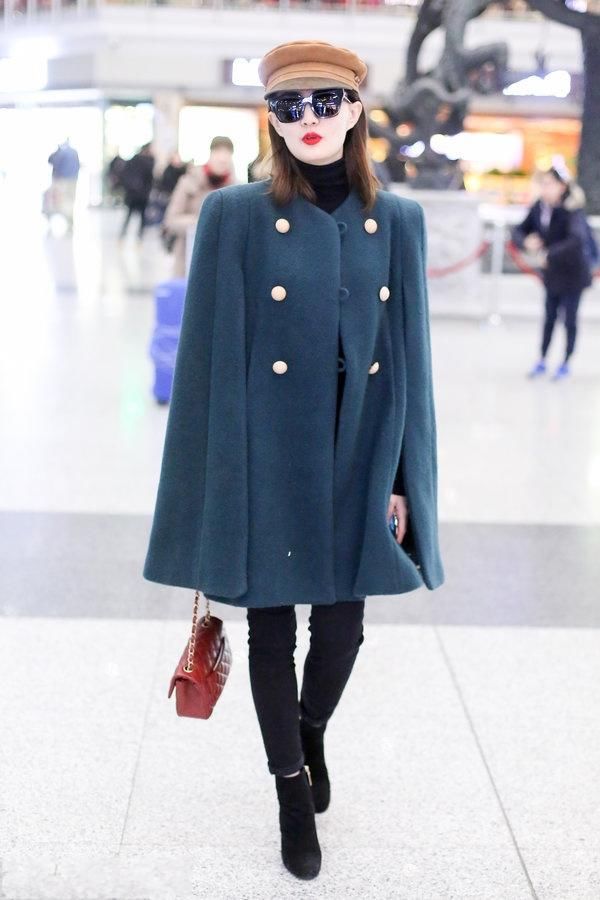 徐璐的腿到底有多细？这么小的短裤都穿不满，网友：看着就羡慕！