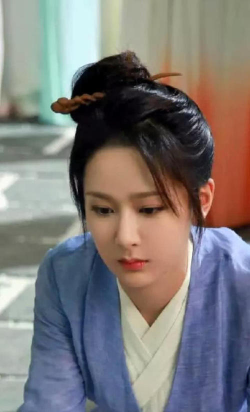 《香蜜沉沉烬如霜》杨紫十六套衣服,第九套最美,最后一套最朴素