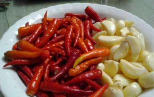 教你自制蒜蓉辣椒酱，比老干妈还好吃