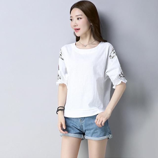 怕热的看过来，今年流行这样的小衫，洋气好看又清爽，忒美了