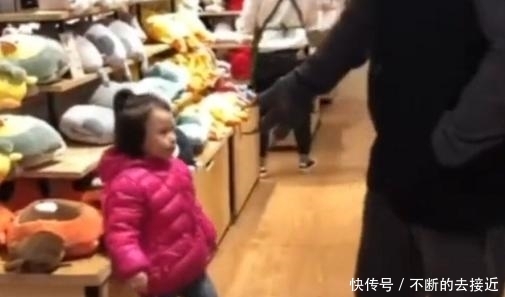 『奶爸』“不靠谱”奶爸又调皮了,女儿被吓惨,网友笑翻:上辈子的前任?