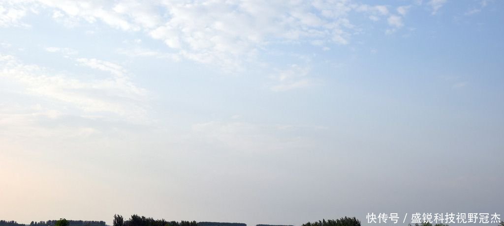 中国迎来首条“不限速”高速！没有限速杆和收费站，全程畅通无阻