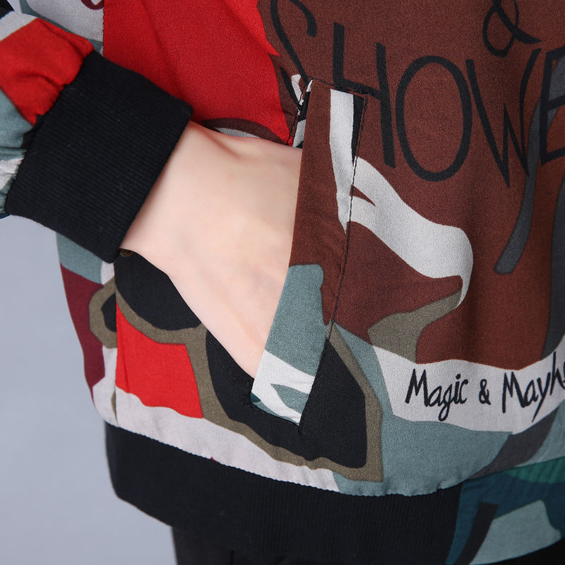 女人若不差钱，强烈建议穿这几款秋装，配烟管裤，减龄十岁都不止