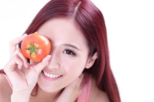  [护肤]眼部日常保养搭配防晒帽，不要过冷过热刺激眼部