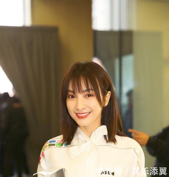 吴昕 清新脱俗, 笑的是如此清澈动人