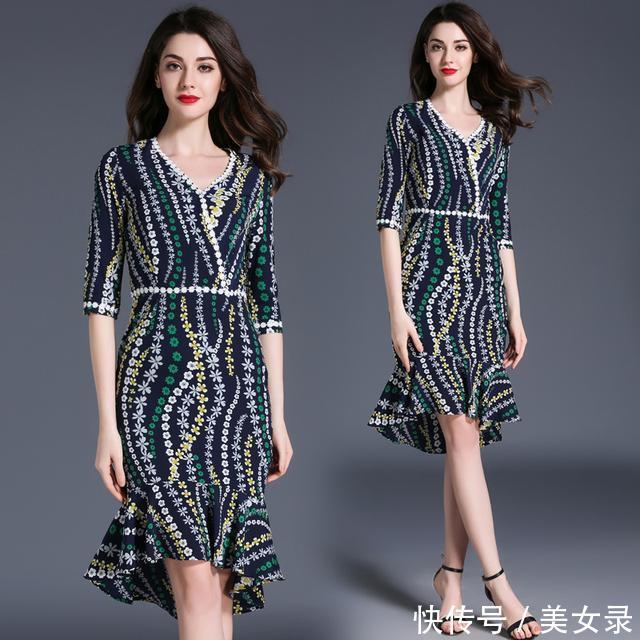 裙子粉粉嫩嫩的，颜色衬肤白，做工也挺精细的，很淑女风的连衣裙