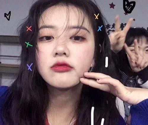  『天生』女生脸上有“3条线”是天生美人胚子，海鸥线很少见，小姐姐自检