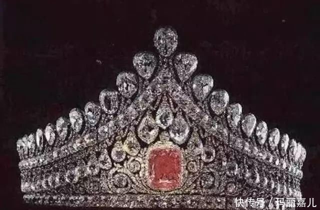 【究竟】比英国王室的珠宝更奢华,沙皇的御用珠宝究竟什么样?