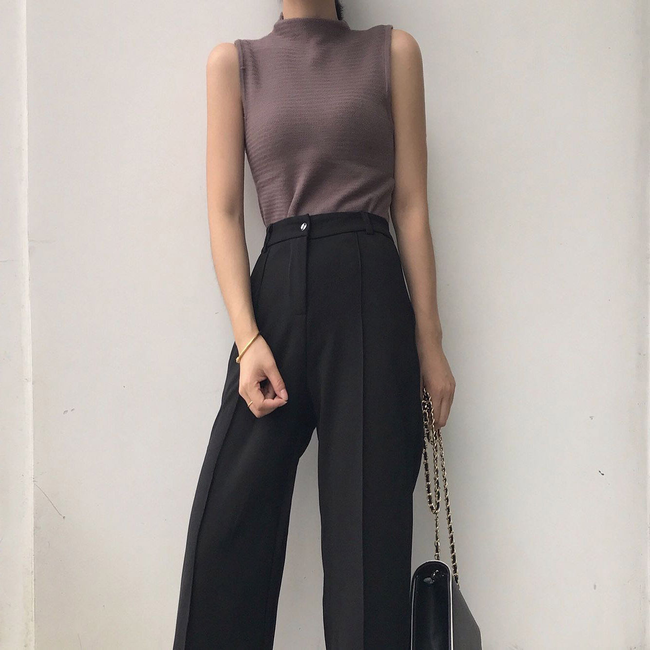 一条穿上不想脱的长裤，比打底裤显瘦，比裙子好穿时髦