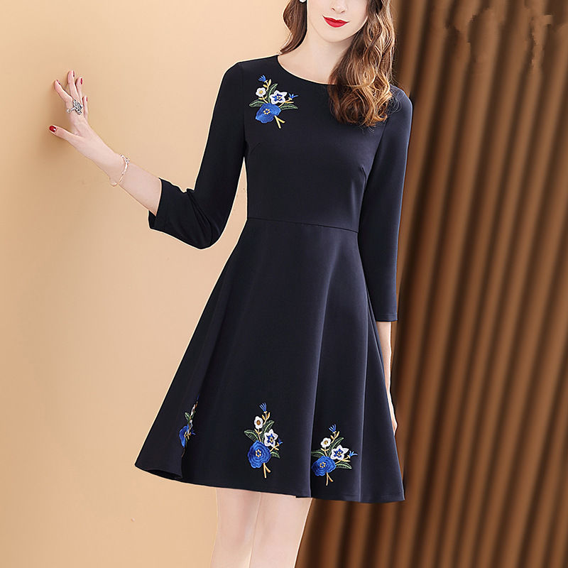 终于找到，比旗袍更女人味“欧货裙”，推荐6070女人穿，超美