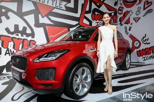 偶像盛典无修图曝光，纯妃最美，戚薇却被“麒麟腿”抢镜！