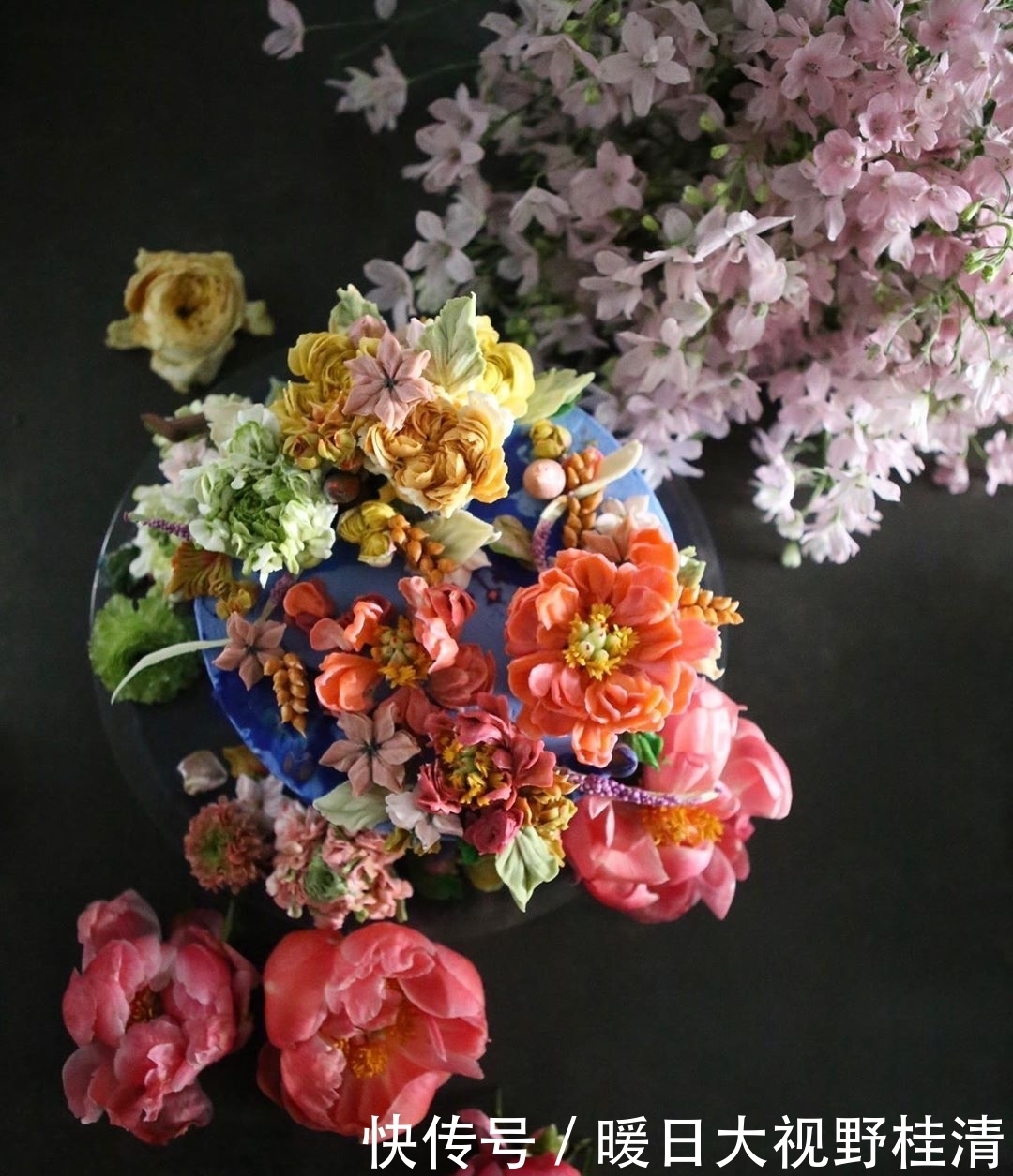  『制作』她做的鲜花蛋糕太撩人，看完后全世界都惊艳了