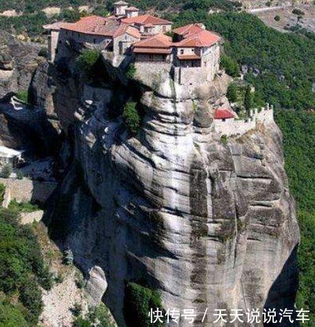 世界上悬崖边修建的豪宅,设计师花费毕生心血,却没人敢居住