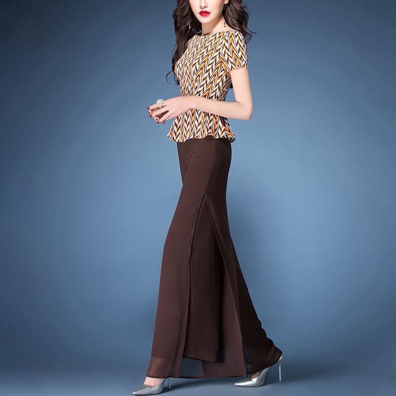 好羡慕!表嫂今天悄悄就穿新套装了，显高显嫩，比我的还美还便宜