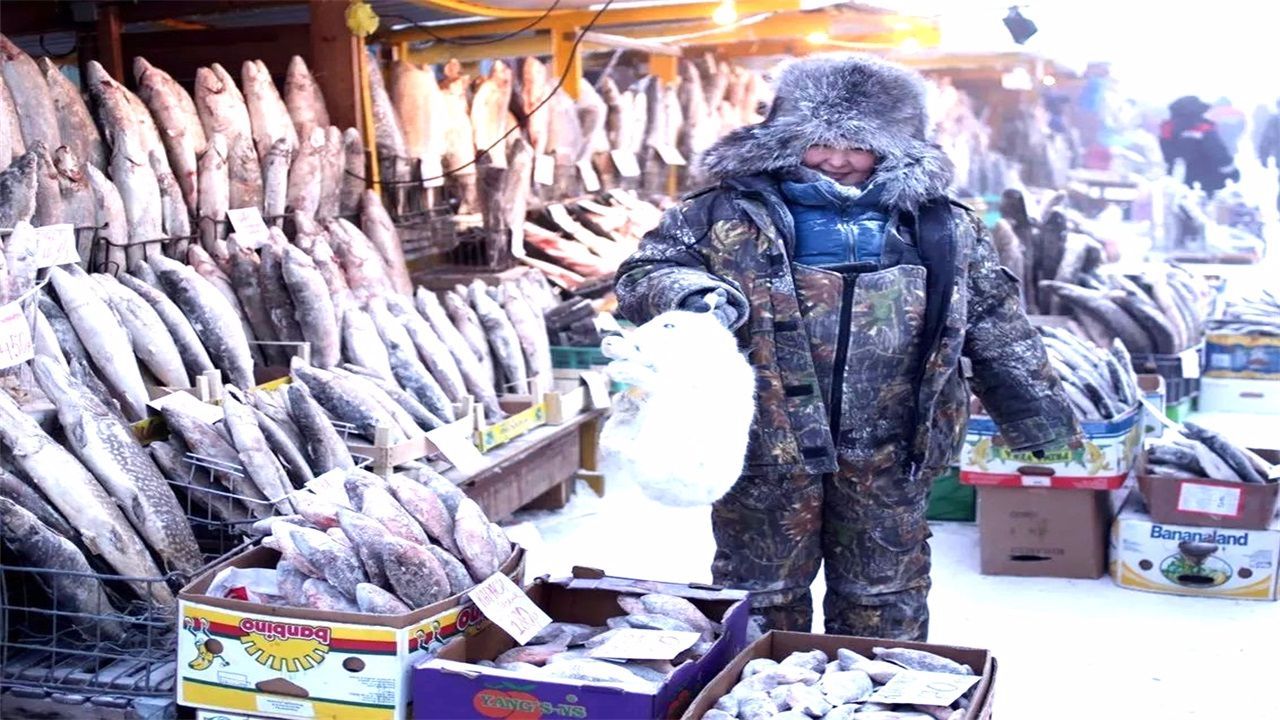 世界上“寒冷”的村子,房子离地面1米左右,村民特别长寿