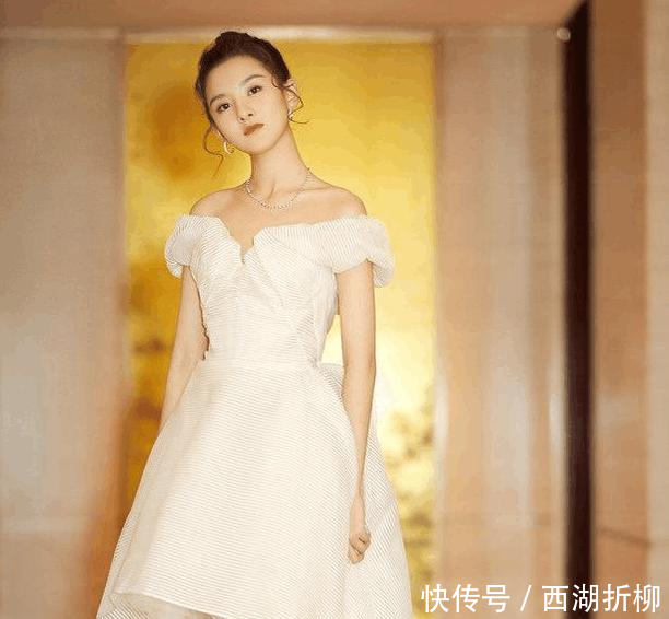 宋祖儿终于性感了一回, 上半身让人看了很赞, 网友: 大饱眼福!