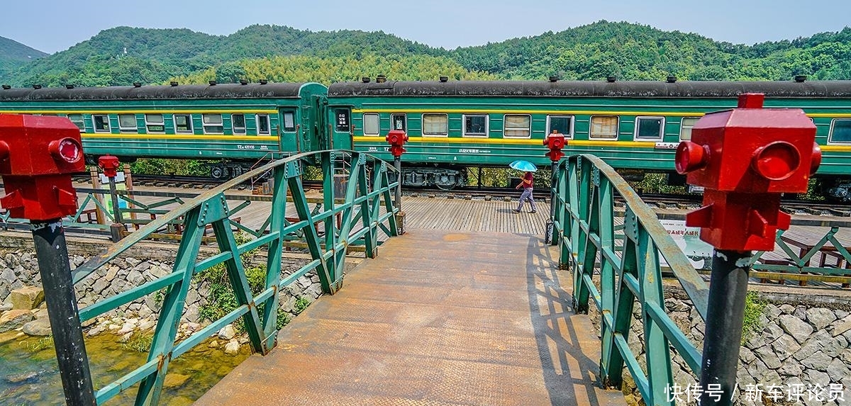 浙江舟山群岛上有座火车站,没去过“南洞艺谷”的人都不信舟山会