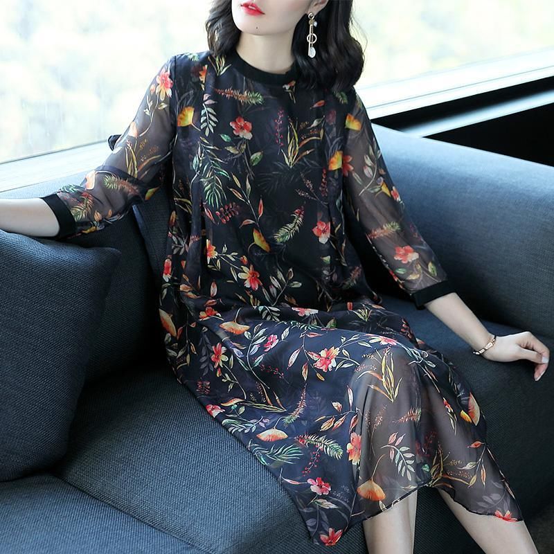 金秋一夜爆火的“名媛秋裙”,温婉优雅,50岁妈妈穿上气质若兰