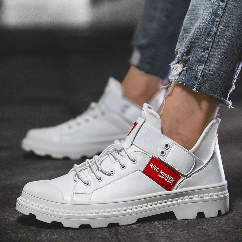 新出一种“军靴”一夜走红，男人就穿下面这几款鞋子，好搭配不累