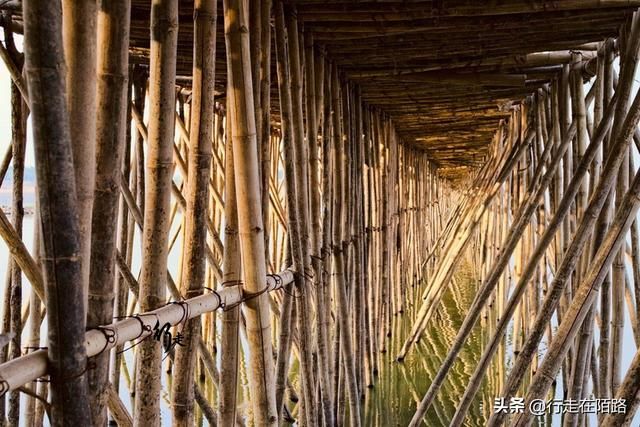 全球最长手工桥：每年3月建9月拆，一天能收200万过桥费