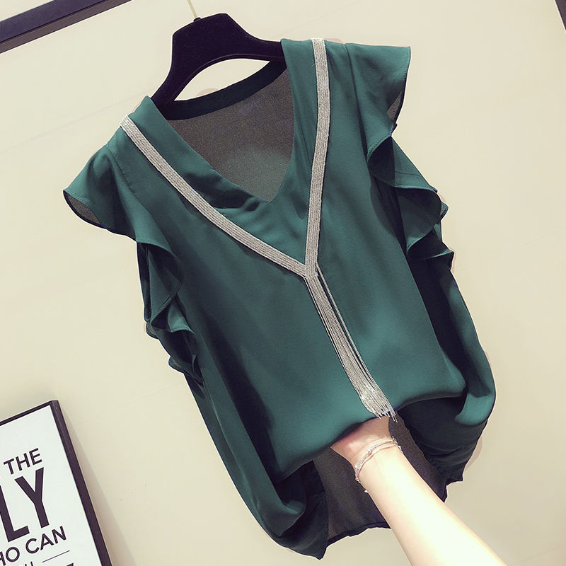 长得靓不如穿得俏!今年流行的精致小衫配牛仔裤，清新又减龄