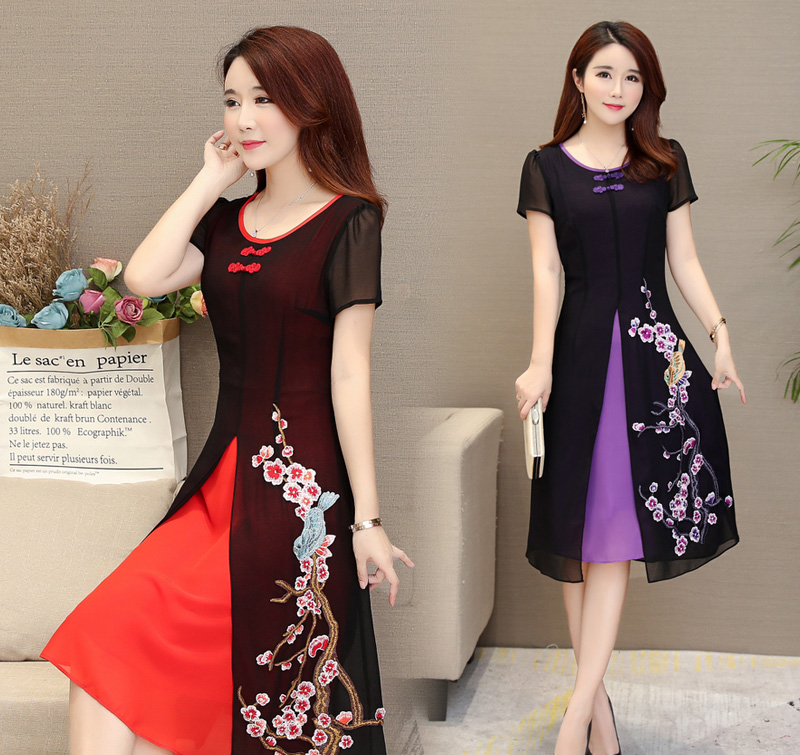 女人多大都不能当黄脸婆,这几款连衣裙优雅高贵,走哪都好有气场