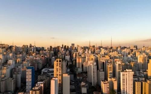  [住房]农村规定“一户一宅”，为何城市可以多套房？能不能“一