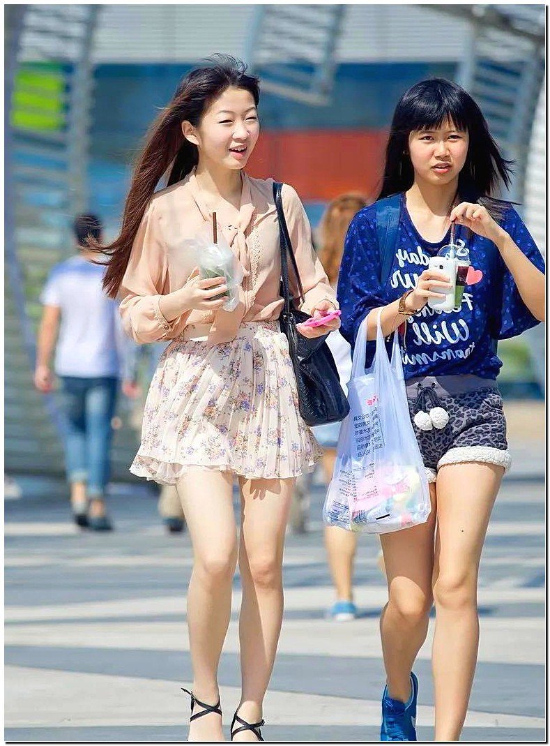 时尚街拍■街拍 生活日日似朝阳,遍地处处是芬芳!