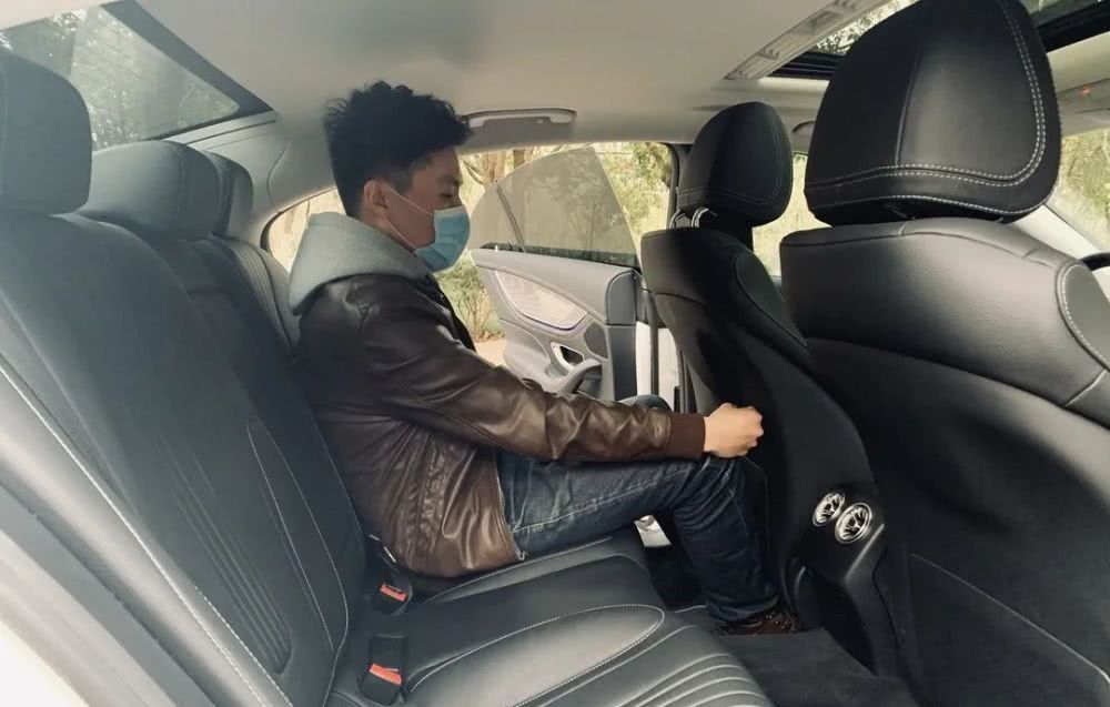 『动力』评测奔驰CLS3504MATIC80万买台四缸的四门轿跑车到底“疯不疯”