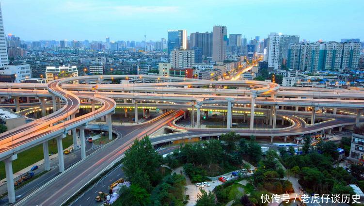  「挤进」最有希望挤进“一线城市”的四座省会城市!