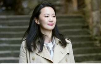 赢家:她陪伴陈道明8年,2亿身价不求名分,转头嫁给王菲初恋成赢家