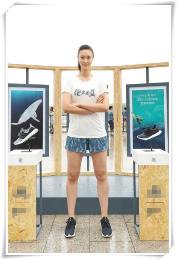 惠若琪这腿太恨人！五分短裤穿成热裤，网友：我怕要当长裤穿了！