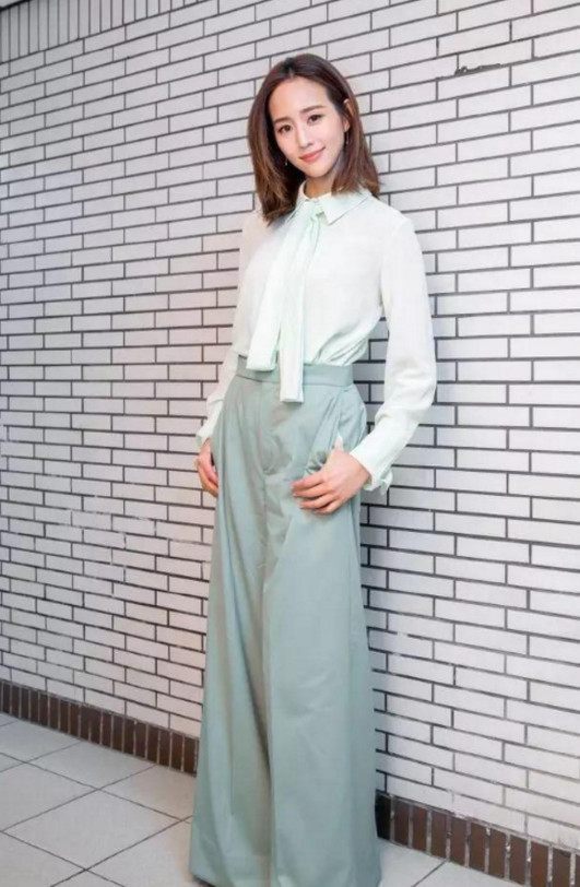 刘诗诗和张钧甯同穿一套衣服，身高只差3厘米，气场差了一大截