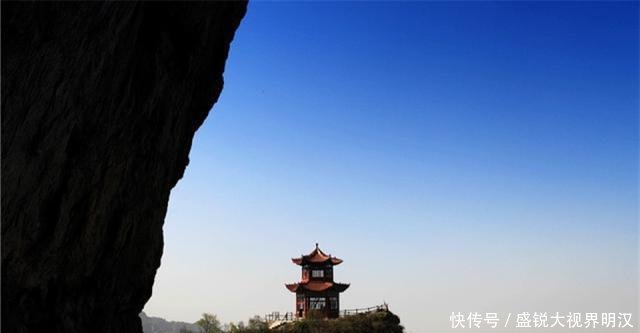 中国最神奇寺庙，建于太行山悬崖边，佛脚有泉水流淌终年不盈不涸