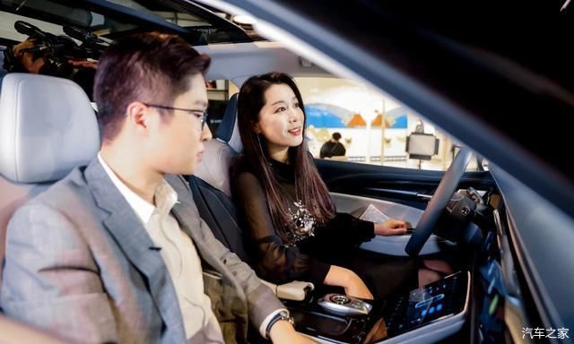 『全球首』实现5G搭载,ARCFOX的首款量产车 α T都有哪些技艺