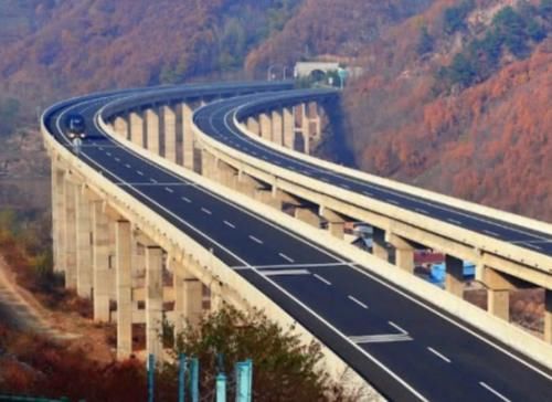  发现@为什么卧铺客车会被国家取消呢？看完之后才发现背后的难言