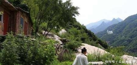 “终南山第一隐士”隐居30多年，每天清水白菜，现家人已认不出