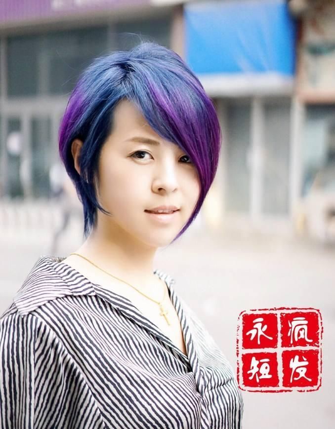 剪短发，显胸大，有图有真相!