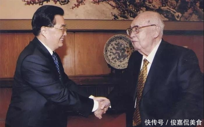 辅仁大学化学系助教成长为全国工商联常委，后为全国人大副国级