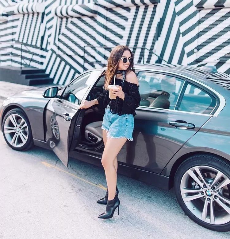 沈月的五五分身材还有救吗?看ins身高160的博主怎么解锁尴尬身材