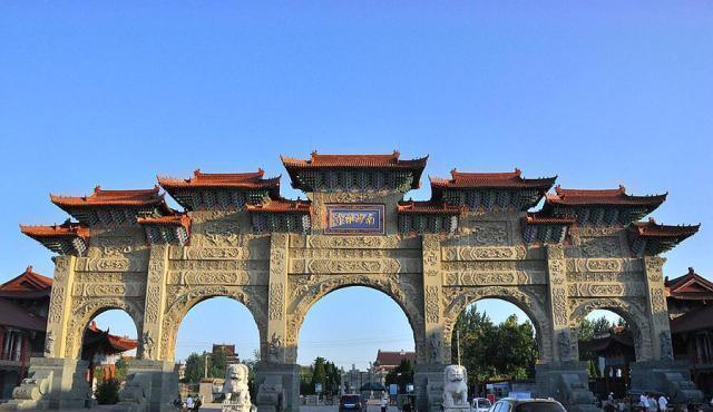 亚洲最大的寺庙就在我国 门票仅有40元 却可以逛上一整天
