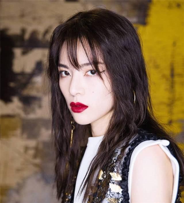  『女生』脸上有这3个特征的女生，属于难得的“高级脸”，中1个颜值都不低
