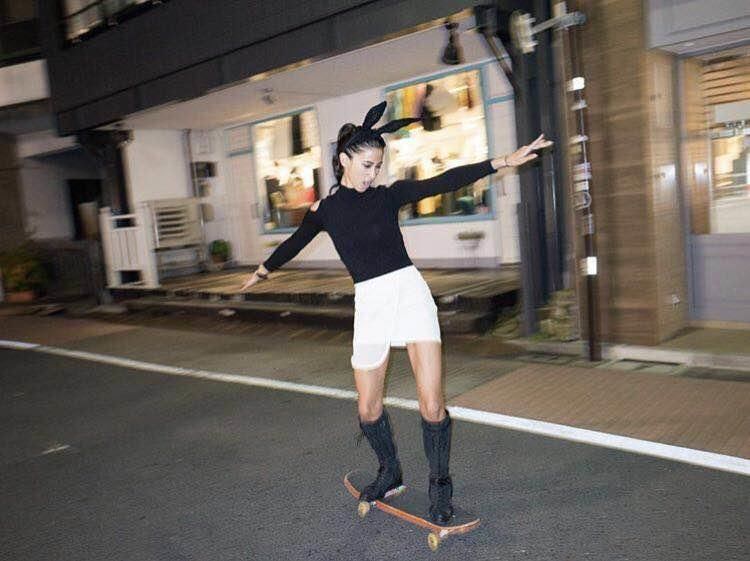 没有大胸一样魅惑人心让你目不转晴的模特小姐姐真的不心动么