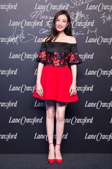 杨幂倪妮的腿怎么那么直?你练你也有!