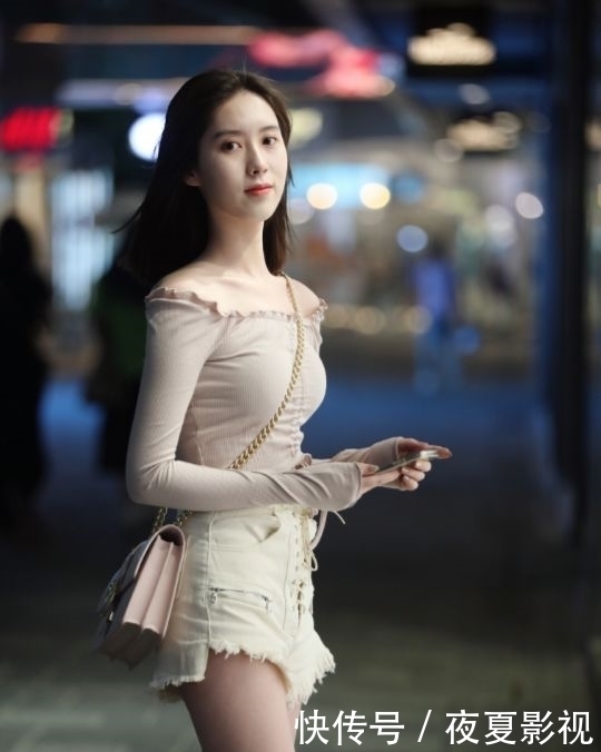  「脉脉」清新美女小姐姐，时尚与气场兼具，脉脉眼中波！