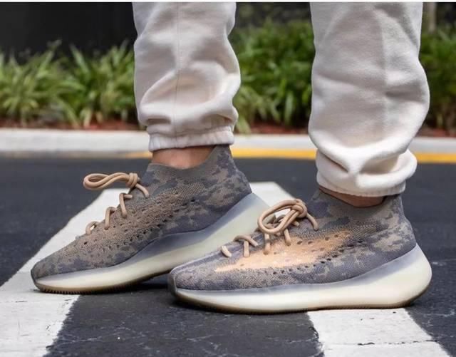  开启抽签发售：业务量挺大，Yeezy 380新＂Mist＂颜色29店摇签开售，速备案！