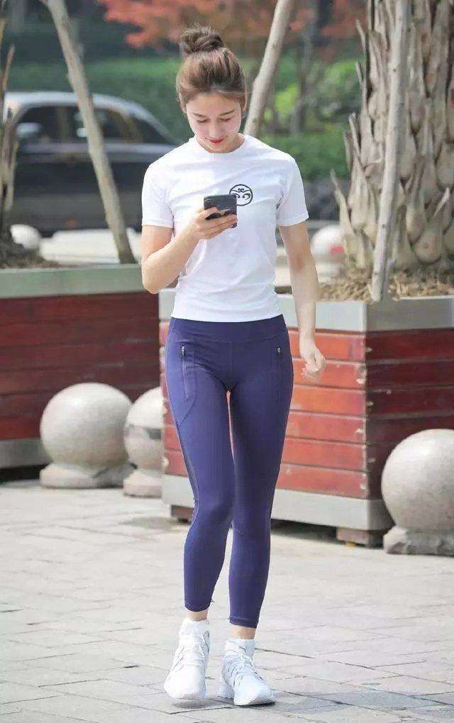 修身显身材的紧身皮裤, 充满精致美感, 太招人疼爱!