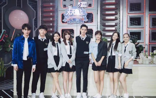 发胖遭群嘲的刘亦菲美回来了?赵薇这次是真瘦了……