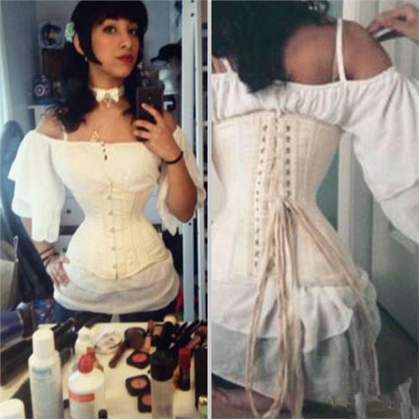 美国姑娘把束腰作为美丽的追求，普通女生的腰围是她的一倍！