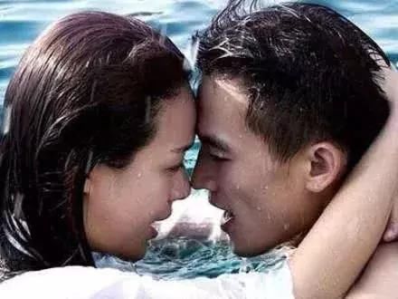 明星在七夕钱分手，他们公布了恋情，网友：谁注意王俊凯的祝福？